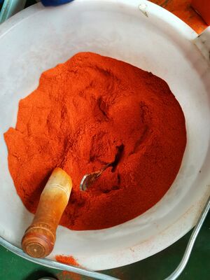Premium Chilli Pepper Powder Rich In Vitamin C And Antioxidants With 60-80 Mesh And 80-220 ASTA For Culinary Use